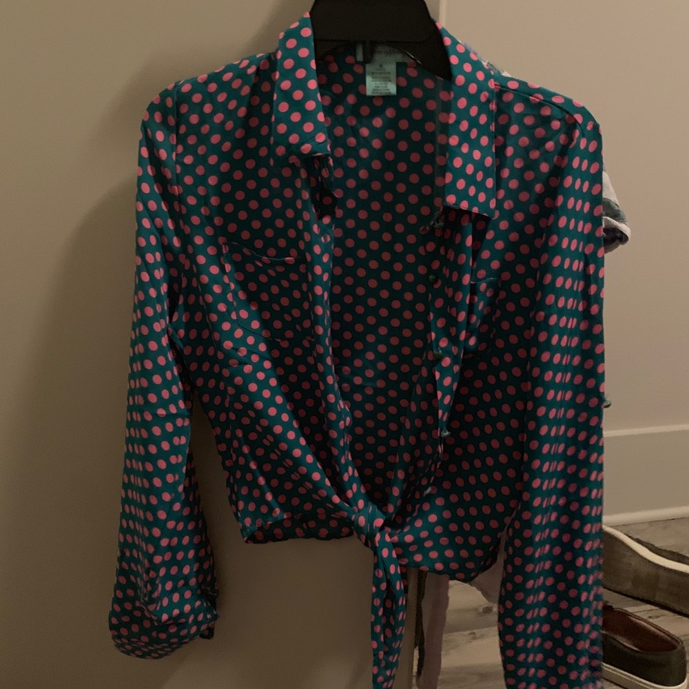 Polka dot tie front shirt